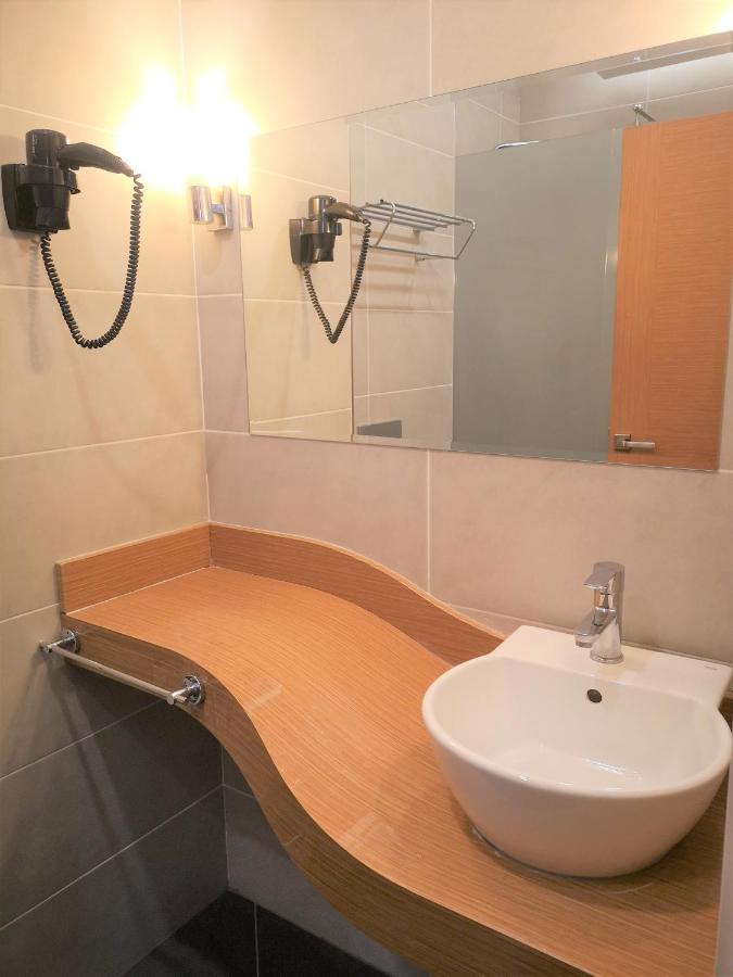 Grand Park Hotel Istanbul City Center Bed And Breakfast Екстериор снимка